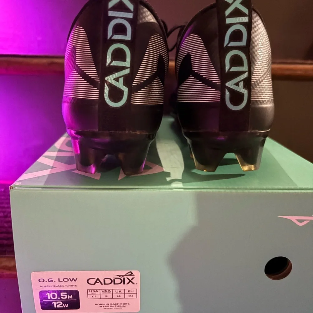 Black Cleats with White Accents - Picture 4 of 6